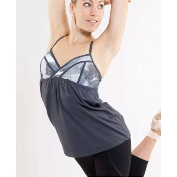 Lululemon Women's Sz 8 Rehearsal Tank Top Strappy‎ Workout Athletic Yoga Shirt - Picture 1 of 10